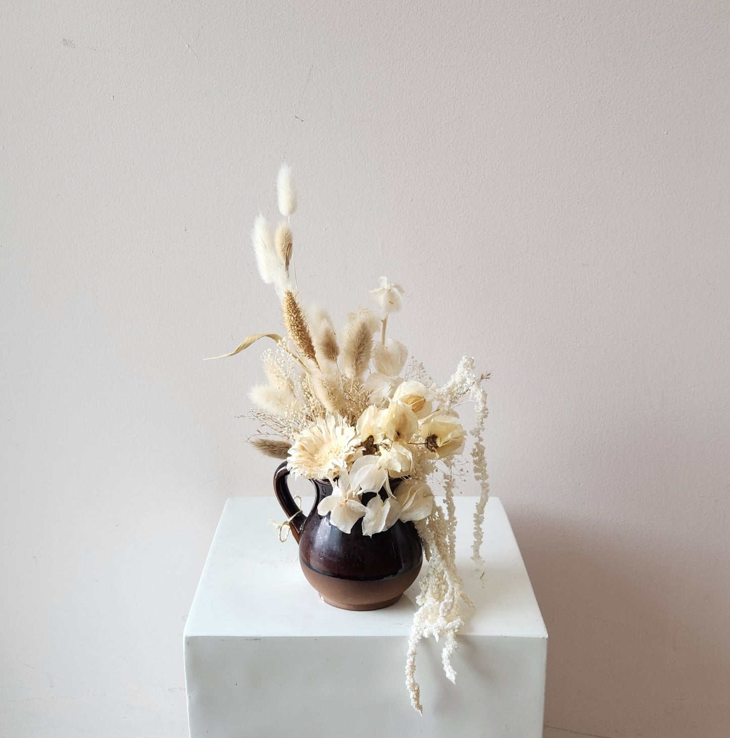 Neutral Brown Mug Dried Arrangement