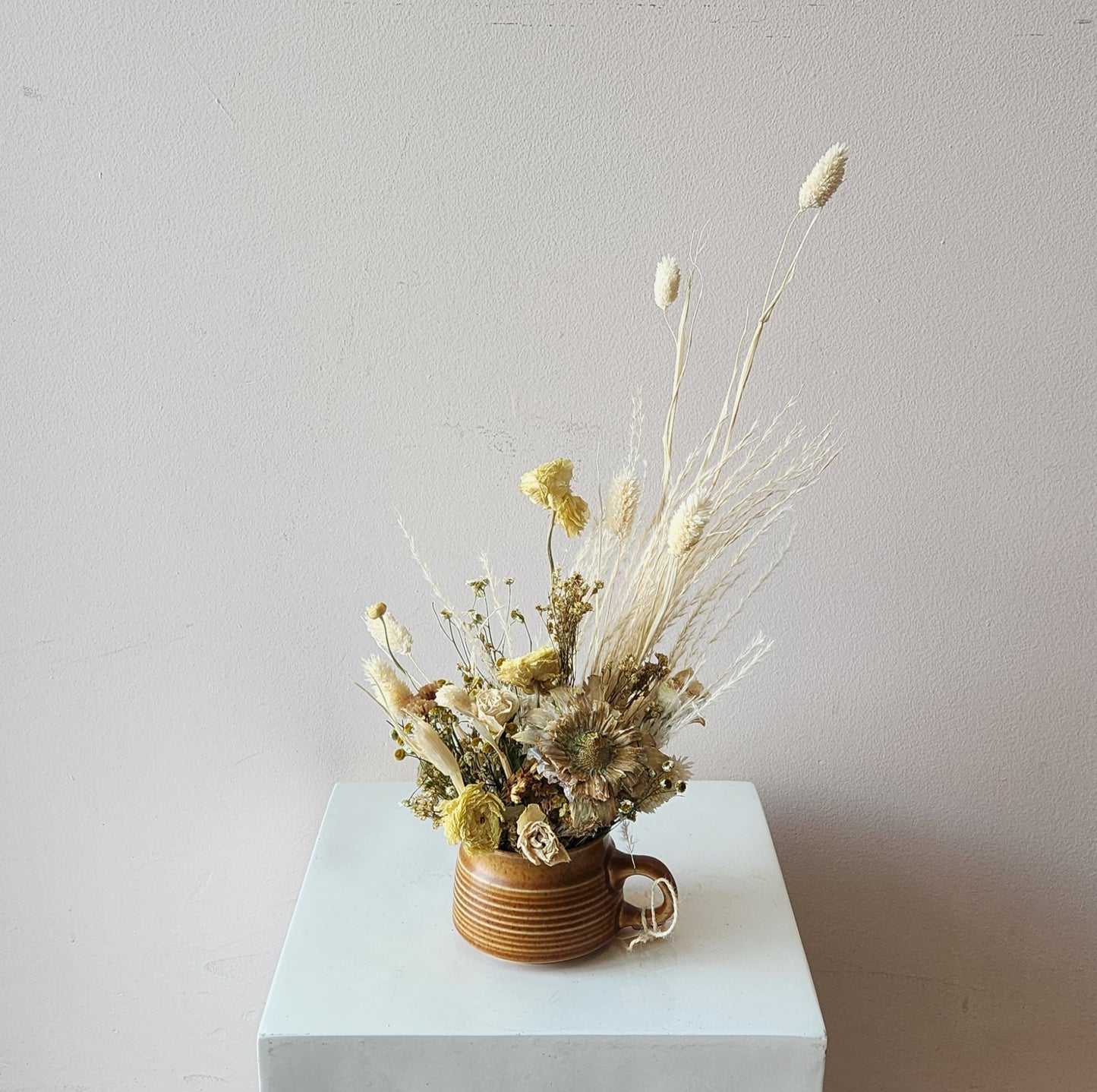 Caramel Cream Mug Arrangement