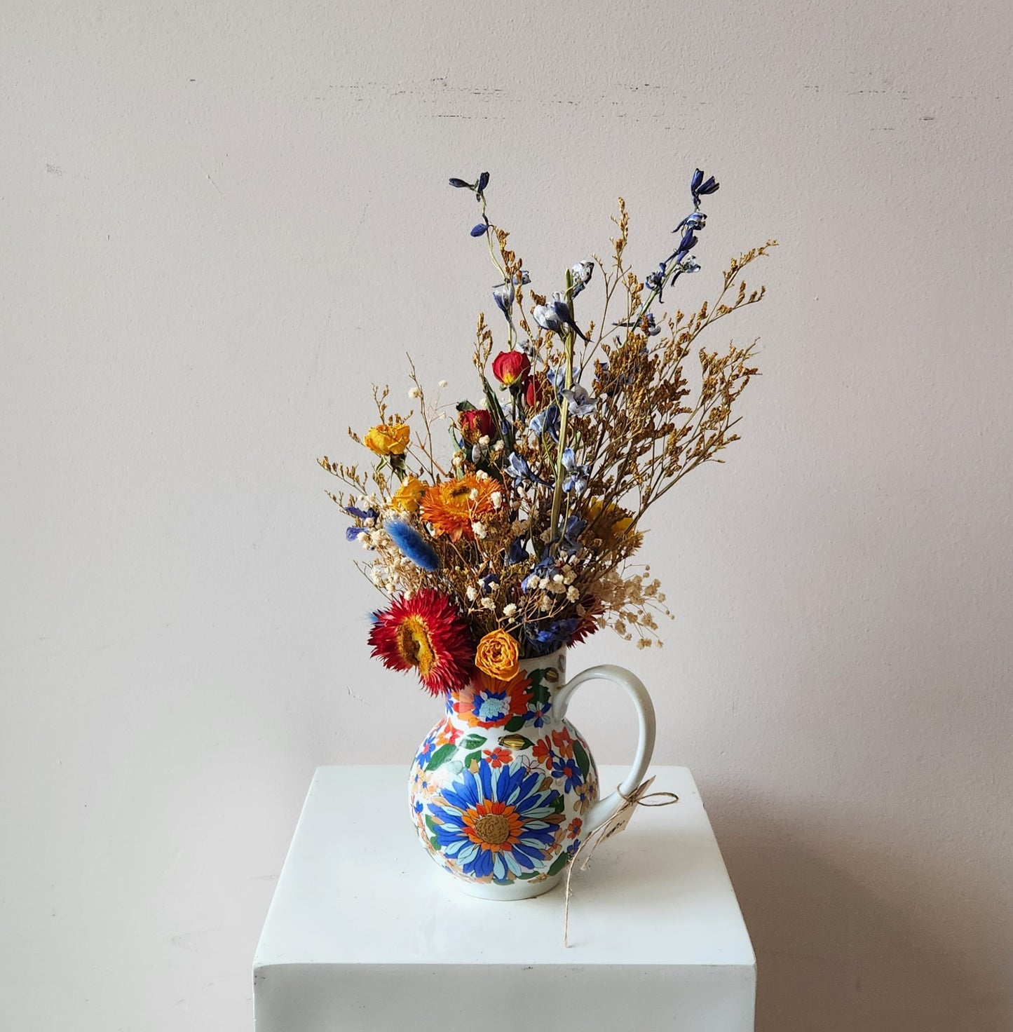 Primary Pitcher Dried Arrangement