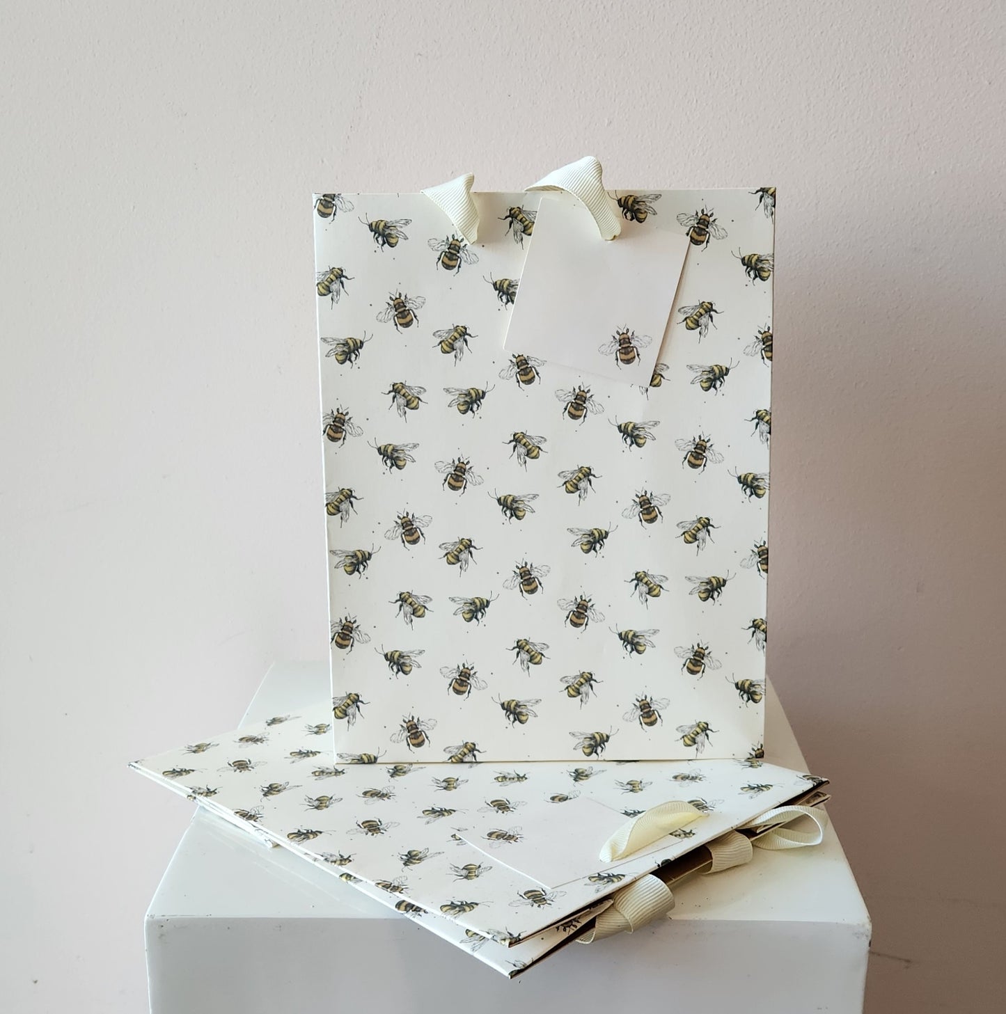 Small Bee Gift Bag